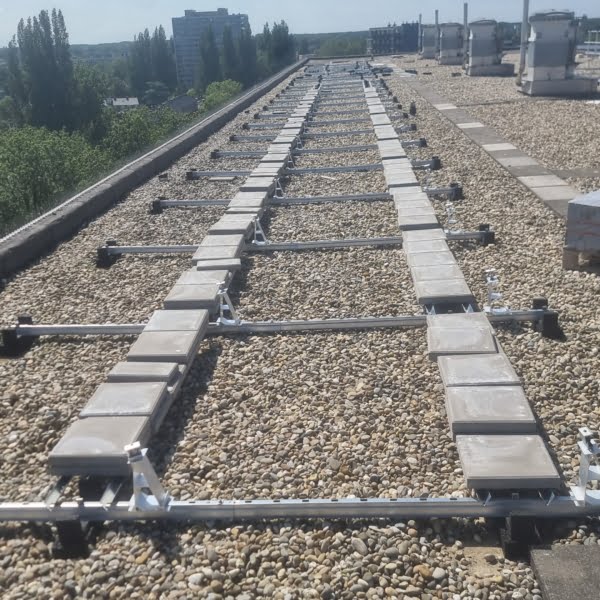 kantoorpand met een platdak in rotterdam