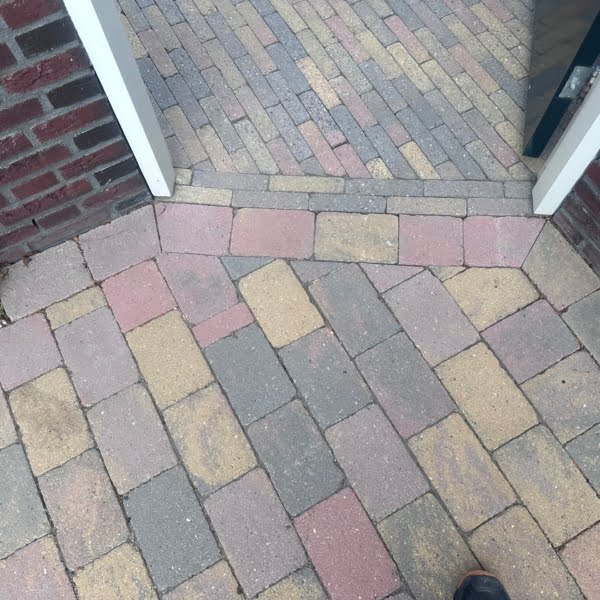 platdak installatie op een garage in barendrecht